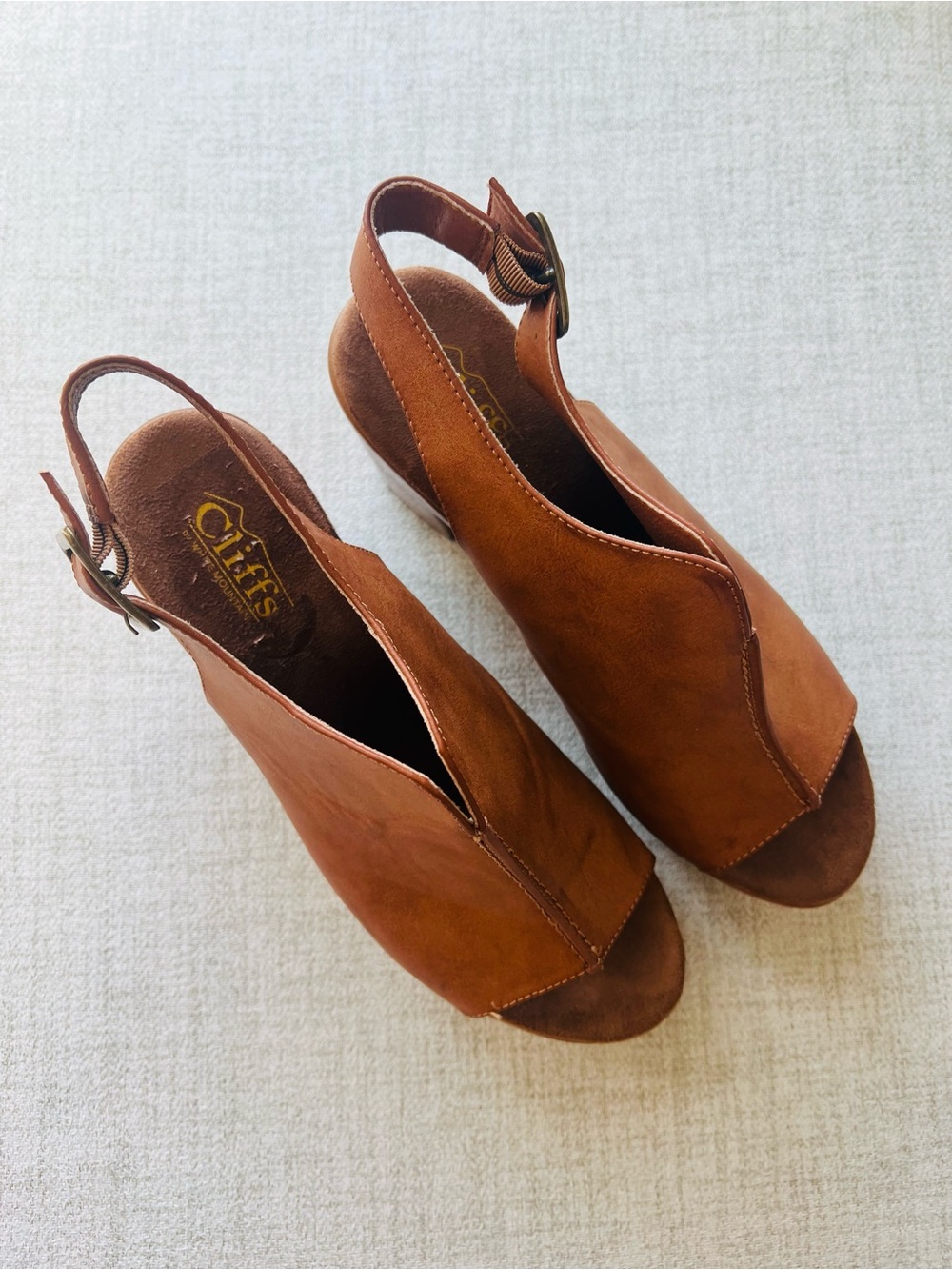 Cliffs Open Toe Platform Heels - Picture 2 of 6